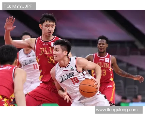 深圳马可波罗球员接受训练营培训，打造黄金一代