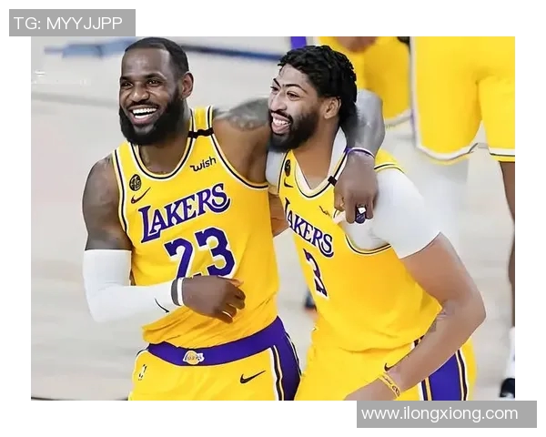 詹姆斯拿下关键三分,领导湖人逆转击败勇士,取得赛季首胜